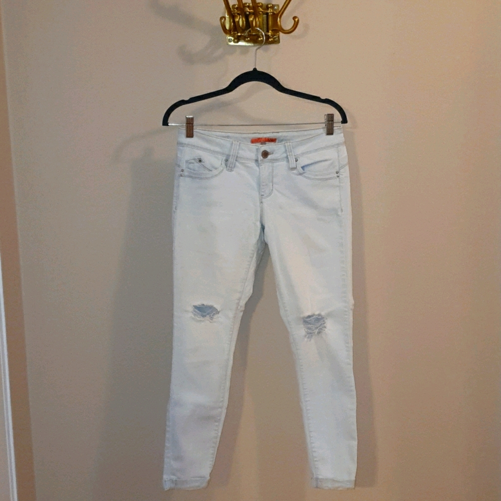 YMI White washed Jeans. Size 7.
